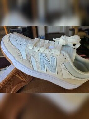 New Balance Women's Cream White Low-Top Athletic Sneakers with Gum Outsole